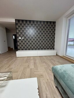 NA PREDAJ 3i mezonet, čiastočne zariadený dom,ul.Pezinská,Ch - 5