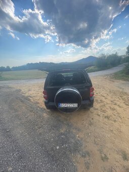 Jeep Cherokee 3.7 V6 - 5