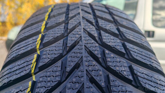 Zimné pneu 225/60 R18 --- NOKIAN - 5