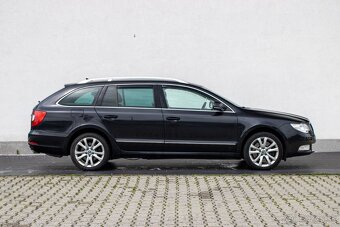 Škoda Superb Combi 3.6 FSI V6 4x4 Elegance DSG - 5