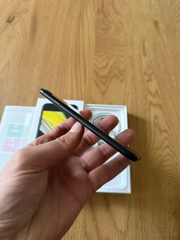iPhone SE 2020 64 gb Black v záruke - 5