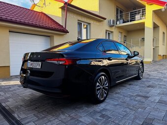 Škoda Superb 4 Sedan Selection 2.0 TDI DSG 24km Alcantara - 5