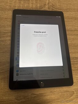 Apple iPad 6.Gen 128gb Wi-Fi Kozmická sivá - 5