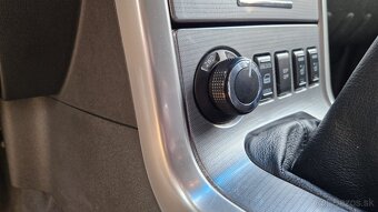 NISSAN NAVARA D40 - 5