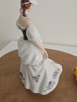 Krásna porcelánová soška Royal dux - 5