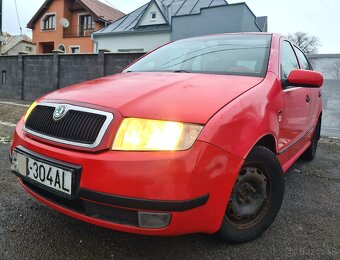 Skoda fabia 1.4 16V comfort - - 5