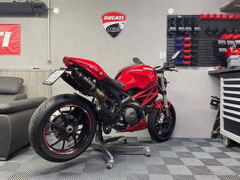 Ducati Monster 796 - 5