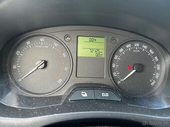 Rozpredam Skoda Fabia 2 1.2 HTP facelit 72tis KM - 5