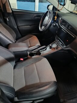 Toyota Auris - 5