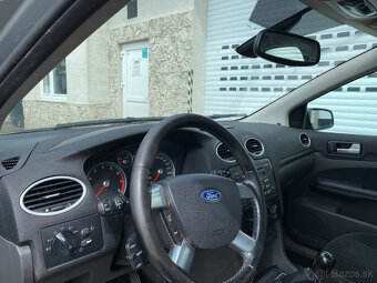 Ford Focus 2.0 Benzin - 5