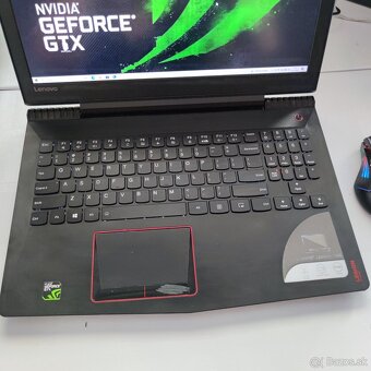 Predám herný notebook Lenovo legion y520 - 5