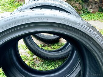 Bridgestone 225/40 r19 - 5