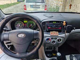 Hyundai accent 2008 1,5crdi - diesel - 5