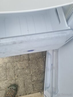 Chladnička z mrazákom whirlpool A - 5