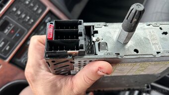 Predám autorádio pre Citroen xm - 5