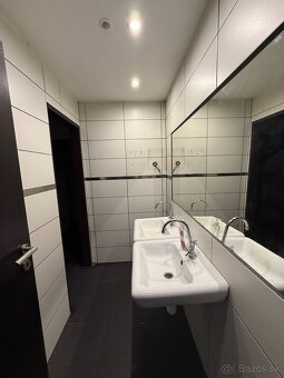 Na prenájom obchodný priestor 400m2  – voľný ihneď - 5