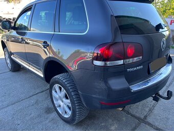 Predám náhradné diely na Volkswagen touareg 3.0tdi 176kw - 5