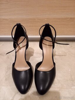 Čierne lodičky s remienkom - 5