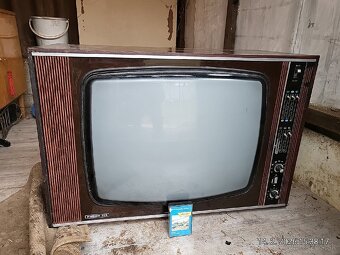 Farebny rusky televizor rubin - 5