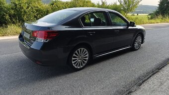 Subaru Legacy - 5