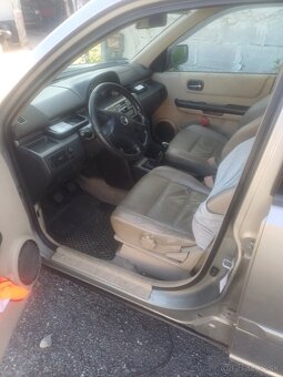 Nissan  Xtrail - 5