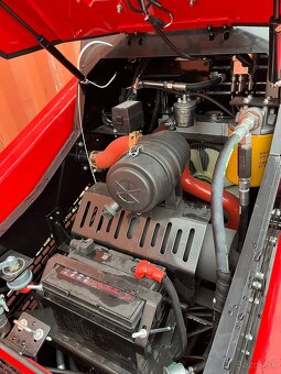 Mini Nakladač Kubota motor nafta - 5