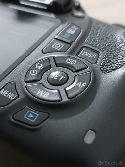 Canon EOS 1200 D - 5