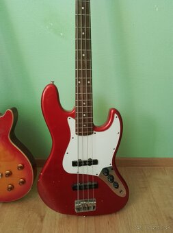 Basgitara Squier - 5