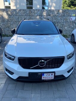 Predám Volvo XC40 T4 R-Design BEZNÍN MILD HYBRID - 5