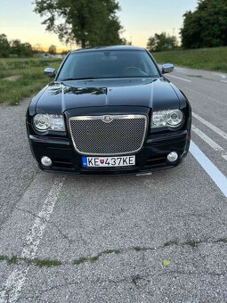 Chrysler 300c srt8 - 5