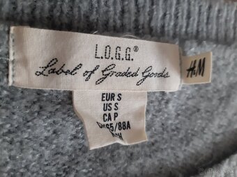 Balík pulóvrov za 7€ Mango, H&M a iné - 5