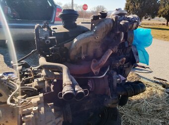 Predám motor na Škodu Octaviu 2 - 5