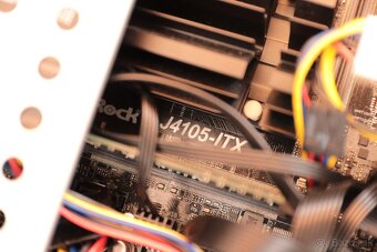 Pasívny Mini ITX počítač - 5