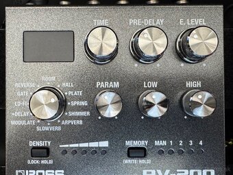 Efekty Boss - Delay, Reverb, Amp simulátor - 5