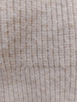 Svetrík s mašličkami S - 5