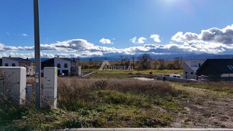 PREDAJ: STAV. POZEMOK S IS; 747 m2; Poprad - Mlynica; 133.50 - 5