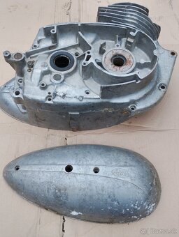 Predam kartre a kryty motorov Jawa - 5