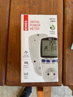 Časové relé ,súmrakovy snímač power meter - 5