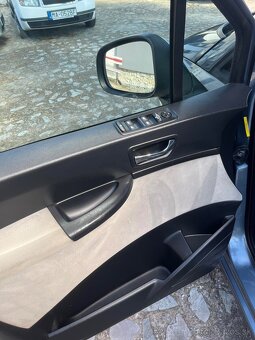 Peugeot 807 2,0HDI AT6 120KW 7M - 5