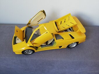 1:18 Lamborghini Diablo  Bburago zlta - 5