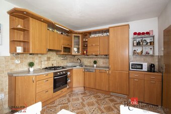 Na predaj. 5 izbový rodinný dom v mestskej časti Šalková. - 5