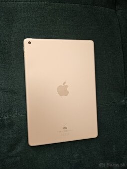 Apple iPad 7 - 5