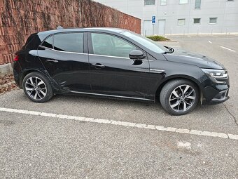 RENAULT MEGANE BOSE EDITION TCE 130 R.V.2016 - 5