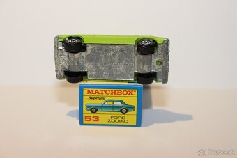 Matchbox SF Ford Zodiac MK.IV - 5