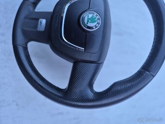Predám trojramenny kožený volant pre Škoda Octavia II 2 VRS - 5