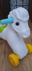 Predám hupacieho koník fisher price - 5