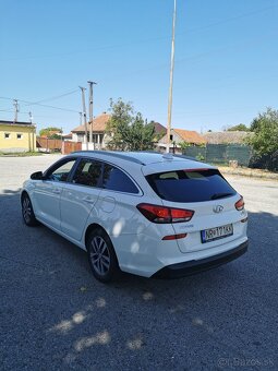 Hyundai i30 CW 1.6 CRDi - 5