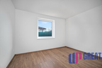 PREDAJ 3 izb. bytov v rodinnom dome, Macov, všetky IS - 5