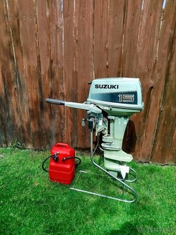 ZÁVESNÝ LODNÝ MOTOR SUZUKI DT 15 - 5