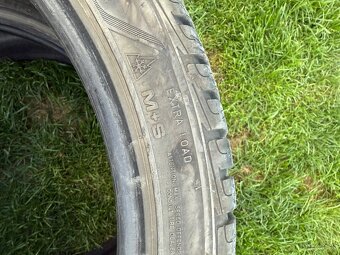 GOOD YEAR 235/40R19 - 5